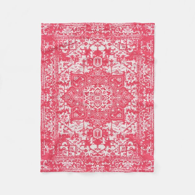 Pink Petals über Kilim Dreams Fleecedecke (Vorderseite)