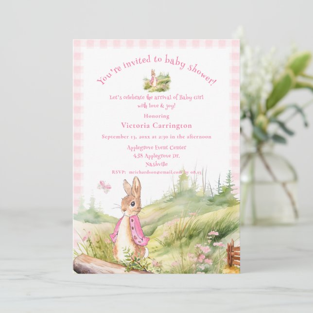 Pink Peter Rabbit Baby Girl Babydusche Einladung (Stehend Vorderseite)