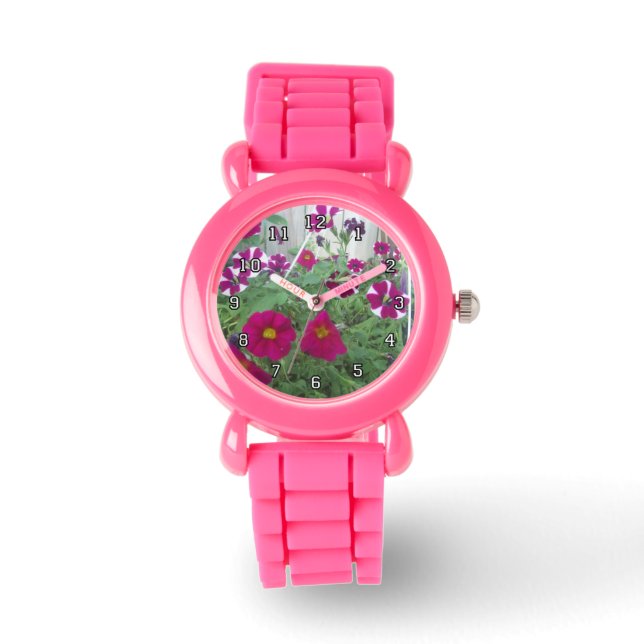 Pink Petunias Armbanduhr (Vorderseite)