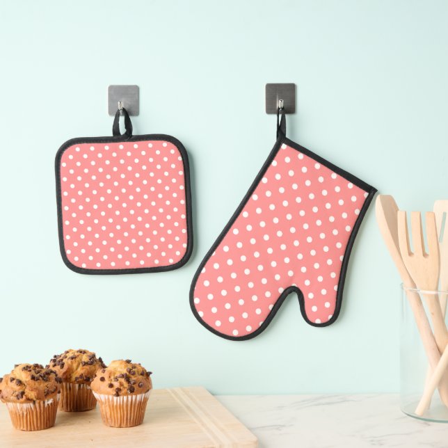 Pink Polka Dot Ofenhandschuh & Topflappen-Set (Insitu (Hängend))