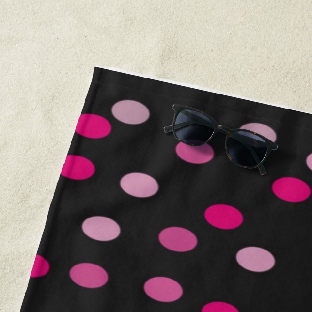 Pink Polka Dots auf schwarz Strandtuch (Beispiel)