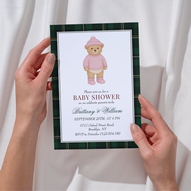 Pink Preppy Bear Designer Plaid Baby Shower Einladung (Von Creator hochgeladen)