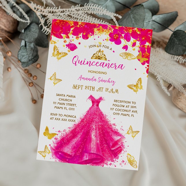 Pink Princess Quinceanera Floral Einladung (Von Creator hochgeladen)