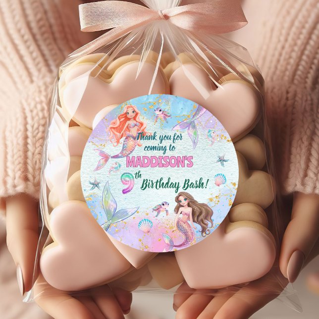 Pink Purple Glitter Mermaids 9th Birthday Party Runder Aufkleber (Von Creator hochgeladen)