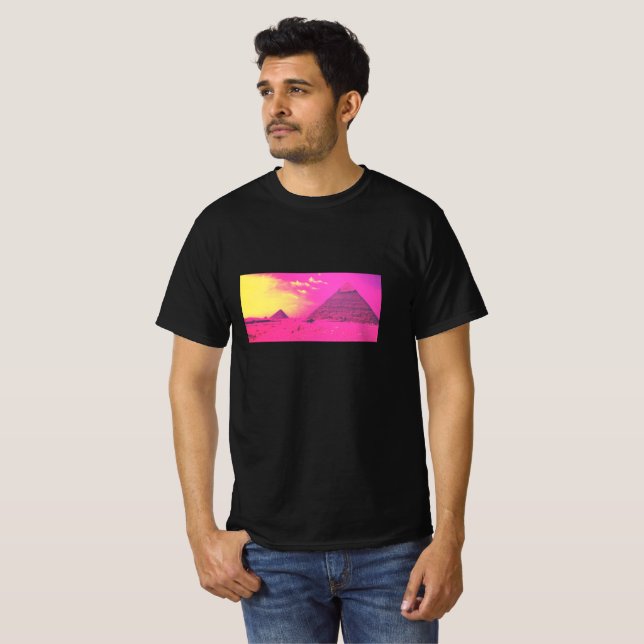 Pink-Pyramids T-Shirt (Vorne ganz)