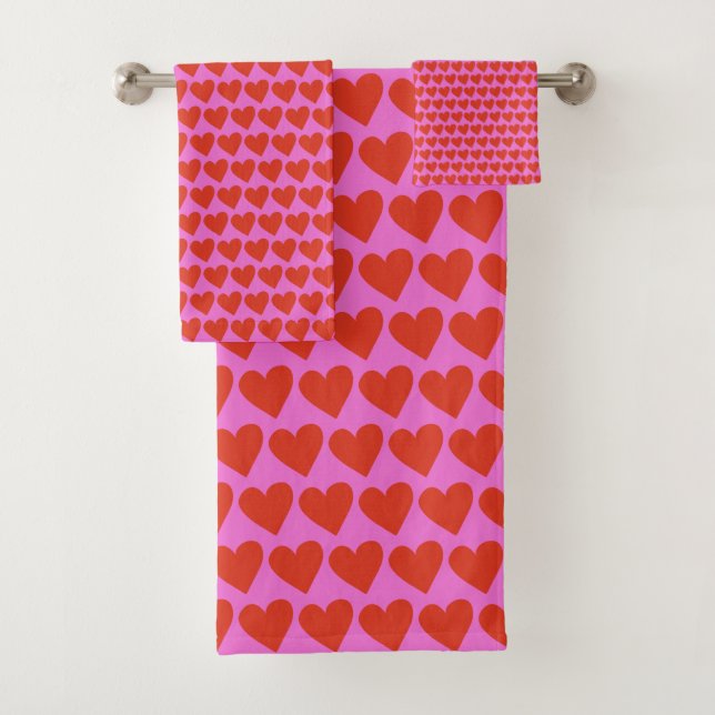 Pink Red Modern Retro Heart Pattern Valentine Cute Badhandtuch Set (Insitu)
