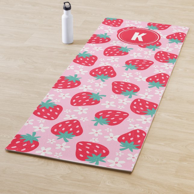 Pink Red Strawberries Floral  Pattern Monogram Yogamatte (Beispiel)