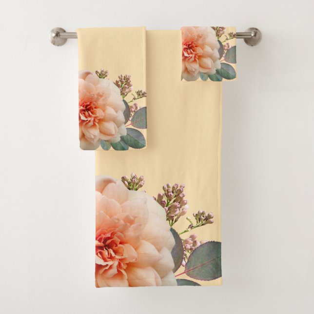 Pink Rose Lilac Buds auf Peach Hintergrund Badhandtuch Set (Insitu)