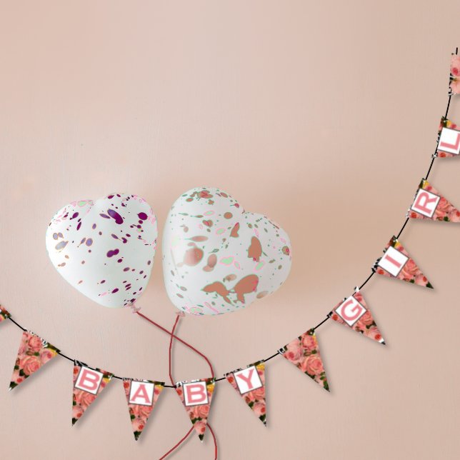 Pink Salmon Heirloom Rose Floral Patten Baby Girl Wimpelkette (Von Creator hochgeladen)