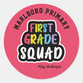 Pink School Name First Grade Teacher Squad Runder Aufkleber