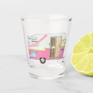Pink She Shirt Camper Trailer Schnapsglas