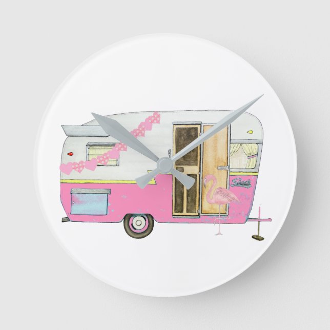 Pink She Shirt Vintag Camper Trailer Runde Wanduhr (Vorderseite)