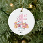 Pink Snowman Baby First Christmas Keramik Ornament<br><div class="desc">Feiern Sie mit diesem bezaubernden Pink Snowman Baby’s First Christmas Ornament die allererste Weihnachtszeit Ihres Kleinen. Dieser Sake ist aus einer langlebigen Keramik gefertigt und zeichnet sich durch ein süß-pastellrosa Design mit einem fröhlichen Schneemann aus, was ihn zu einer charmanten Ergänzung Ihres Weihnachtsbaumes macht. Ideal zum Gedenken an den Meilenstein...</div>