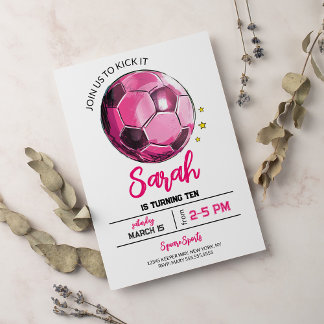 Pink Soccer Girl zum Geburtstag Einladung