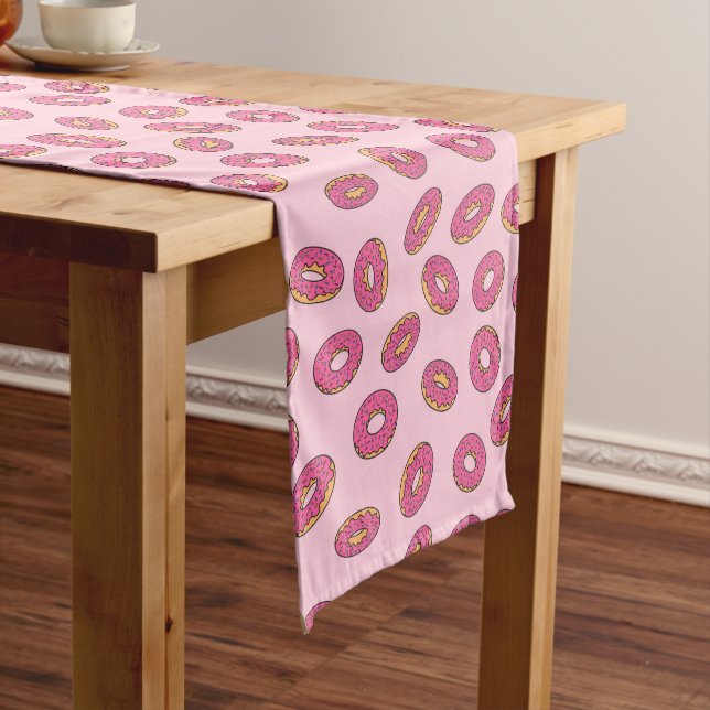 Pink Sprinkle Donut Muster Mittelgroßer Tischläufer (Beispiel)