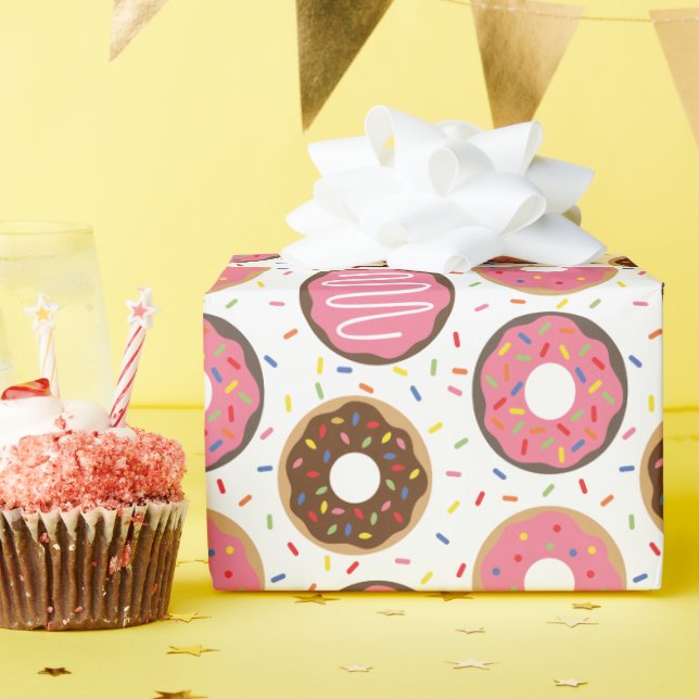 Pink Sprinkles Donuts Geschenkpapier (Geburtstagsparty)