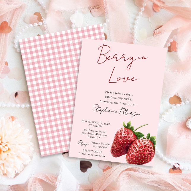 Pink Strawberry Berry In Love Bridal Shower Einladung (Von Creator hochgeladen)