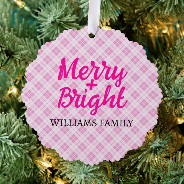 Pink tartan Christmas Merry Bright Familienname Ornament Karte (Insitu (Baum))