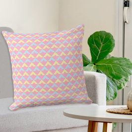 Pink Triangles Pillow Kissen