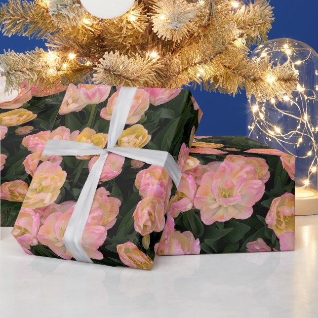 Pink Tulips Geschenkpapier (Feiertage)