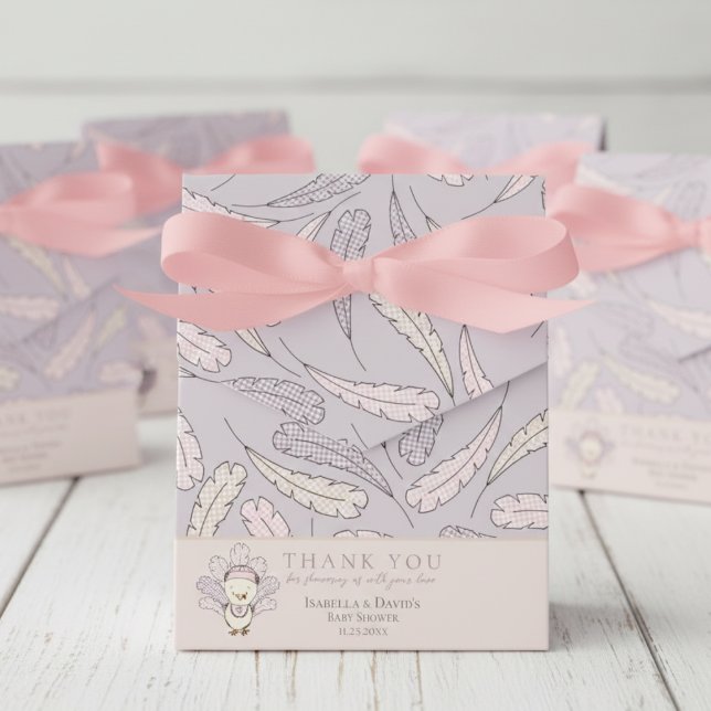 Pink Turkey & Feathers Fall Girl Babydusche Geschenkschachtel (Little Turkey Feathers Thanksgiving Baby Shower for Fall or Autumn. Cute Gingham Feather Pattern)