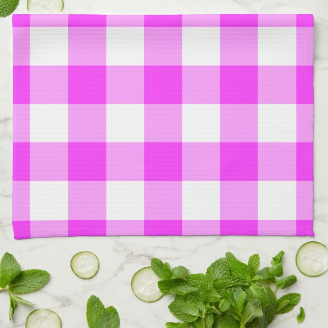 Pink und White Gingham Muster Handtuch (Gefaltet)