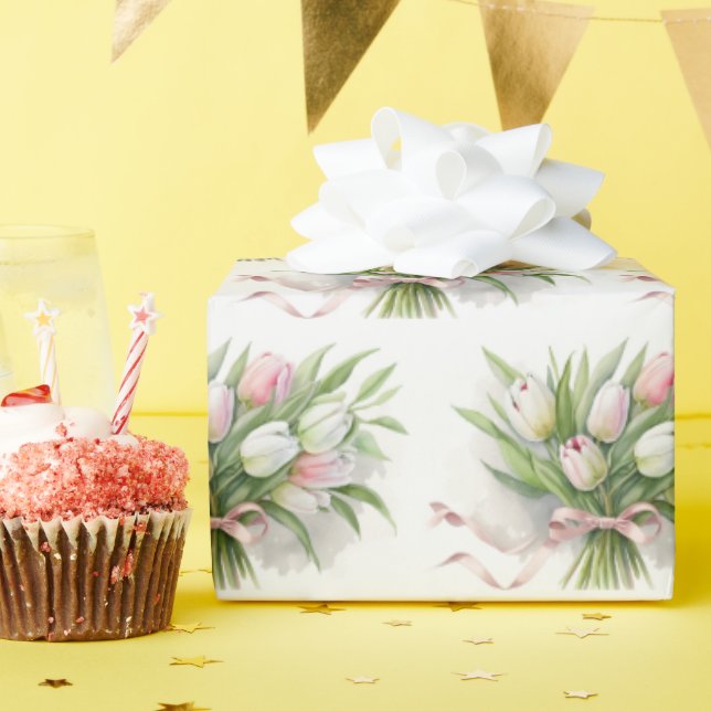 Pink und White Tulip Bouquet Geschenkpapier (Geburtstagsparty)