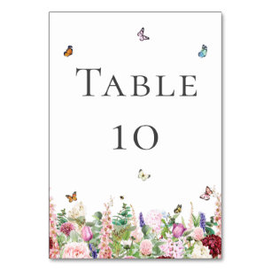 Pink-violette Blumen mit Schmetterlingsblumen und  Tischnummer