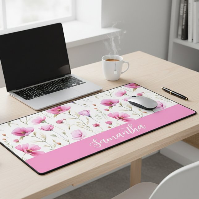 Pink Watercolor Wildflower Monogram Name Schreibtischunterlage (Von Creator hochgeladen)