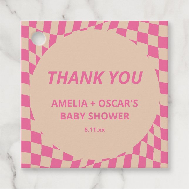 Pink Wavy Checker Couples Baby Shower Names Geschenkanhänger (Vorderseite)