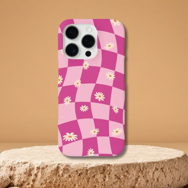 Pink Wavy Checkerboard Daisy iPhone 15 16 Hüllen (Von Creator hochgeladen)