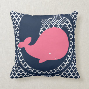 Pink Whale auf dem Navy Blue Throw Kissen