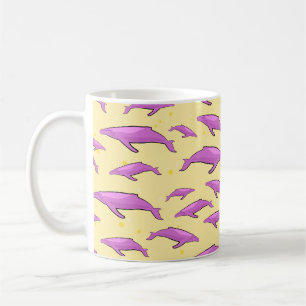 Pink Whale Muster auf gelbem Hintergrund Kaffeetasse
