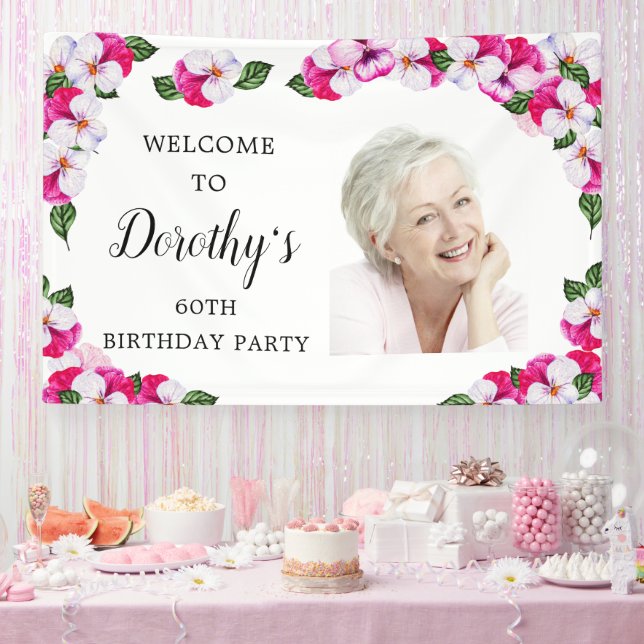 Pink White Floral 60. Geburtstag Willkommen Banner (Party)