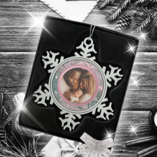 Pink Winter Weihnachtsfamilie Foto Schneeflocken Zinn-Ornament
