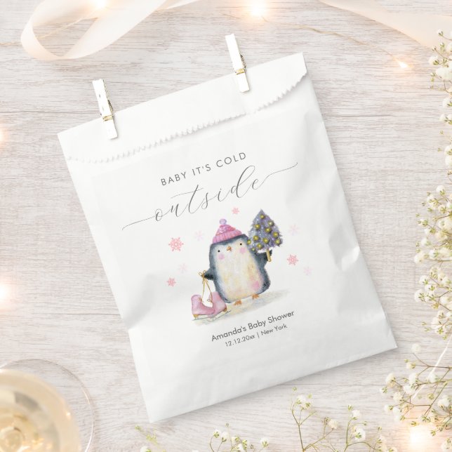 Pink Winter Woodland Skate Penguin Baby Shower  Geschenktütchen (Ausgeschnitten)