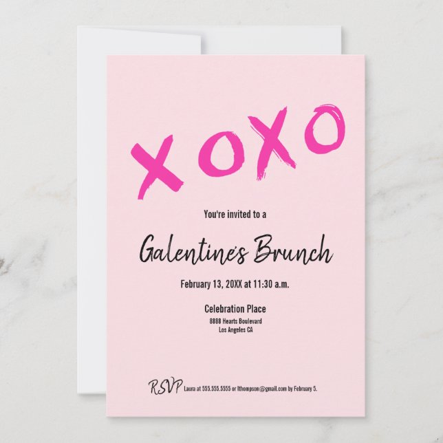 Pink XOXO Chic Galentine's Brunch Party Einladung (Vorderseite)