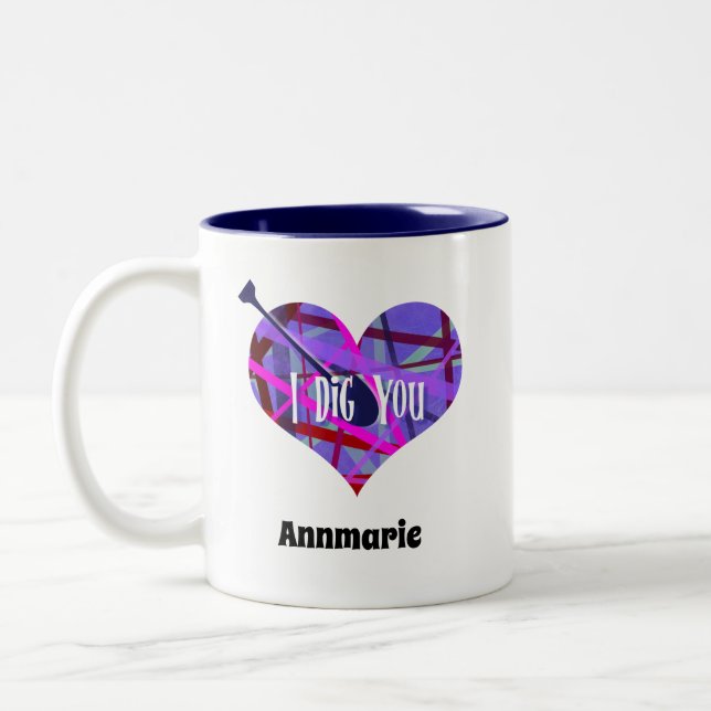 Pinke und Lila geometrische Linien Herzform Zweifarbige Tasse (Links)