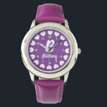 Pinkfarbene Kinderuhr mit Mädchenname und Liebe Armbanduhr<br><div class="desc">Super niedliche Kinderuhr mit Mädchenname und kleinen Lieben Herz. Personalisierte Armbanduhren für Kleinkinder. Eleganter Urlaub oder Geburtstag Geschenkidee für Enkeltochter, Enkeltochter, Stieftochter, Kindermädchen, Nichte, Freund, Schwester, Enkel, Cousin, Kindergärtnerin etc. Hübsches Design der roten und weißen Liebe mit einzigartigem Monogrammbuchstaben und Kindernamen. Lila Zifferblatt- und Gurtfarbe individuell einstellbar. Erstellen Sie eine...</div>