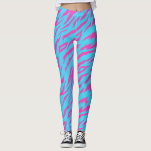 Pinkfarbene Leggings mit hellblauem Hintergrund