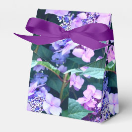 Pinkfarbene und Lila Hydrangea-Gefälligkeitsbox mi Geschenkschachtel