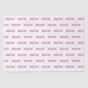 Pinkfarbenes Blatt Papier mit MAMA-Schriftzeichen