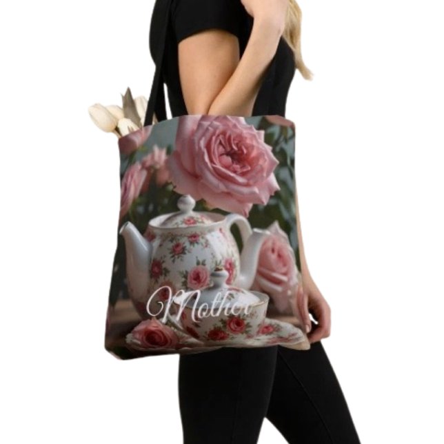 Pinkkohl-Rosen-Tee  (Chic tote bag for Mom—perfect for errands, shopping, and showing love this Mother’s Day.

)
