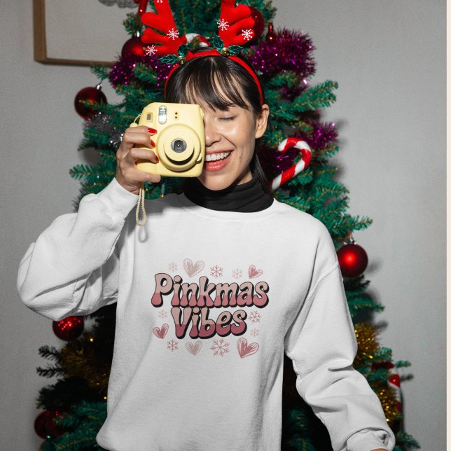 Pinkmas Vibes | Cute Girly Pink Christmas Sweatshirt (Von Creator hochgeladen)