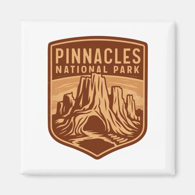 Pinnacles Nationalpark Reisemblem Magnet (Vorne)