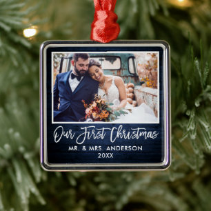 Pinsel Schrift Blau Holz Hochzeit Unser erstes Wei Ornament Aus Metall