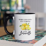 Pinselschrift Wasserfarbe Limoncello Tasse<br><div class="desc">Moderne Pinselschrift Wasserfarben Zitronen,  wenn das Leben gibt Ihnen Zitronen machen Limoncello Tasse</div>