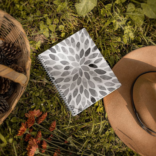 Pinselstriche für Wasserfarben - Schwarzweiß Notizbuch (Von Creator hochgeladen)