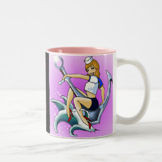 pinup auf anker zweifarbige tasse