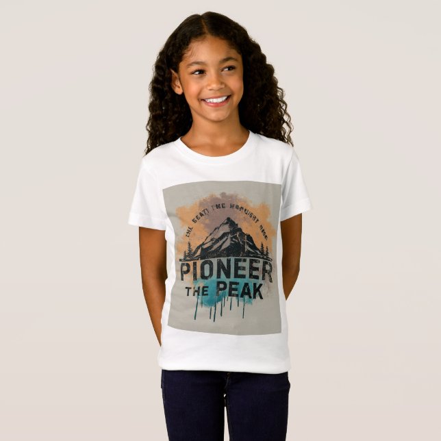 "Pioneer der Gipfel: Neue Höhen erreichen" T-Shirt (Vorne ganz)